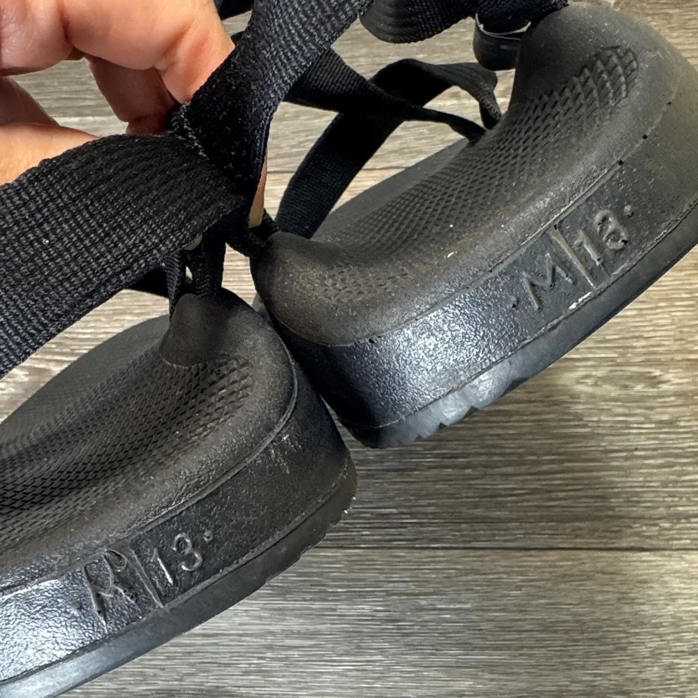 Chaco Black Strappy Sandals men’s size 13 (j4)